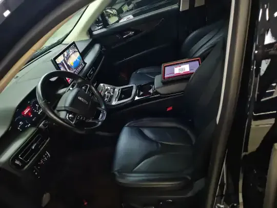 Lincoln Nautilus 2021 (32500 км)