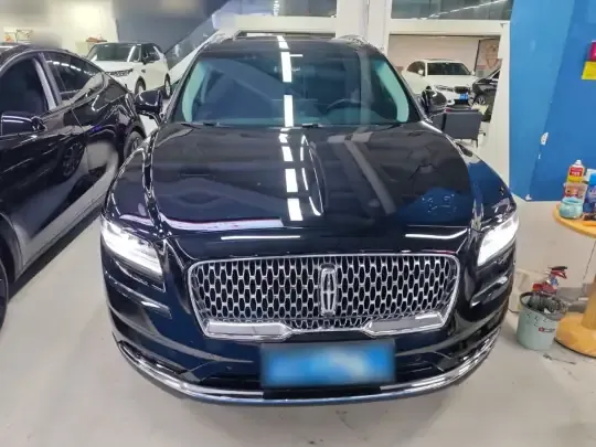 Lincoln Nautilus 2021 (32500 км)
