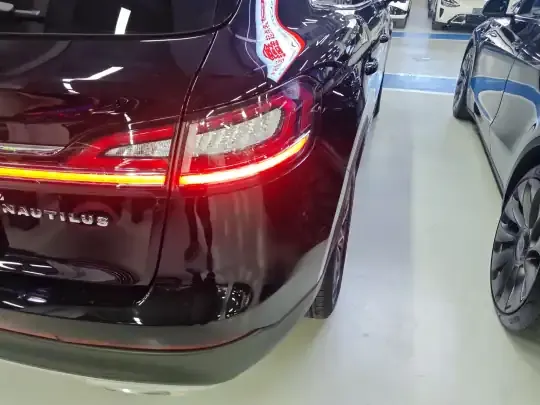 Lincoln Nautilus 2021 (32500 км)