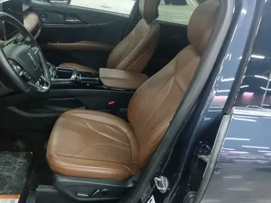 Lincoln Nautilus 2021 (39100 км)