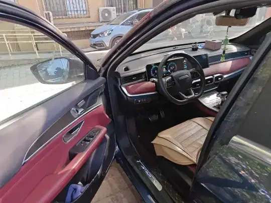 JETOUR X70 2021 (9800 км)