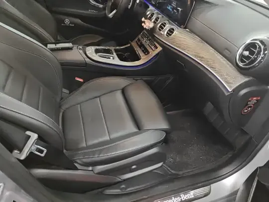Mercedes-Benz E-Class 2021 (35400 км)