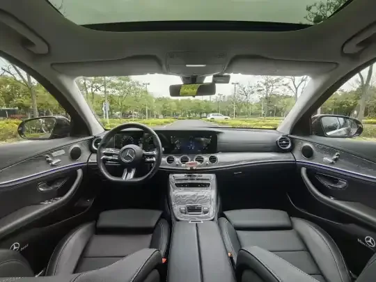 Mercedes-Benz E-Class 2021 (35400 км)