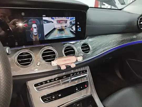 Mercedes-Benz E-Class 2021 (35400 км)