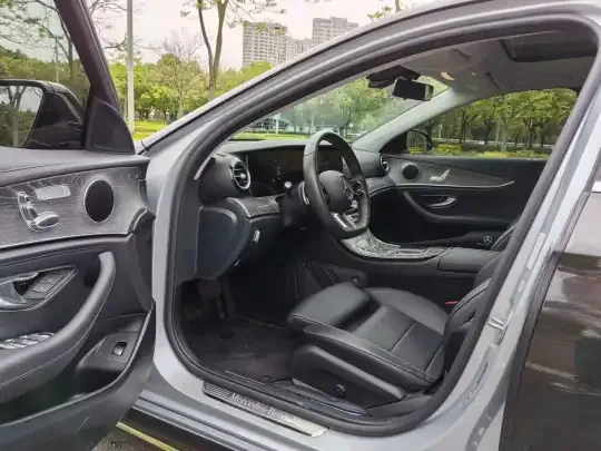 Mercedes-Benz E-Class 2021 (35400 км)