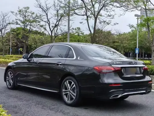 Mercedes-Benz E-Class 2021 (35400 км)