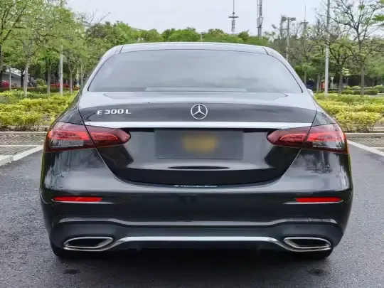 Mercedes-Benz E-Class 2021 (35400 км)