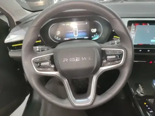 Roewe i5 2021 (17300 км)