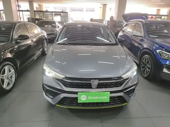 Roewe i5 2021 (17300 км)