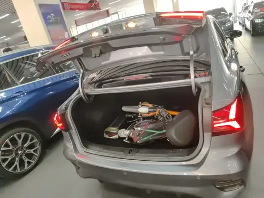 Roewe i5 2021 (17300 км)