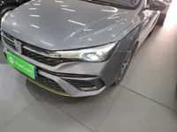 Roewe i5 2021 (17300 км)