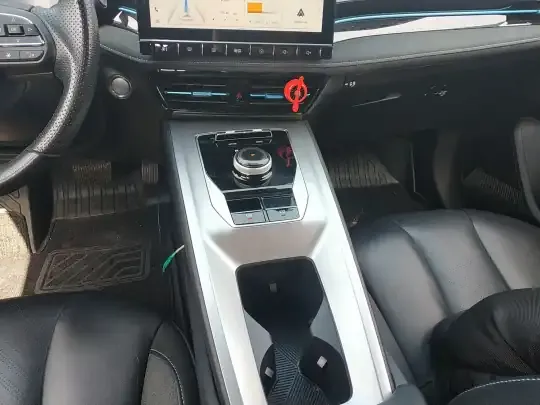 Roewe Ei5 2021 (54400 км)