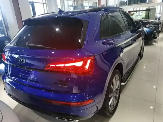 Audi Q5L 2021 (33600 км)