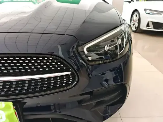 Mercedes-Benz E-Class 2021 (65800 км)