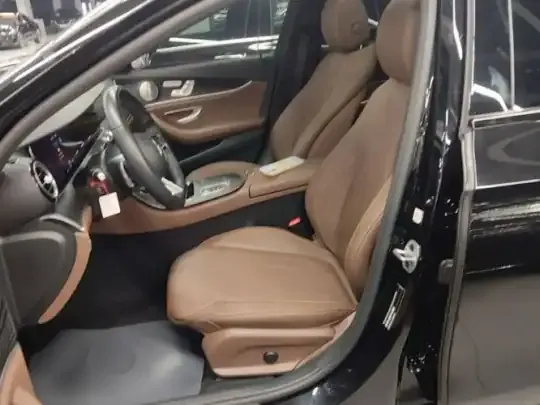 Mercedes-Benz E-Class 2021 (54200 км)