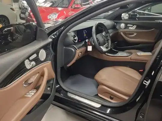Mercedes-Benz E-Class 2021 (54200 км)