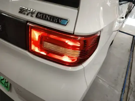 Wuling Hongguang MINIEV 2021 (32400 км)