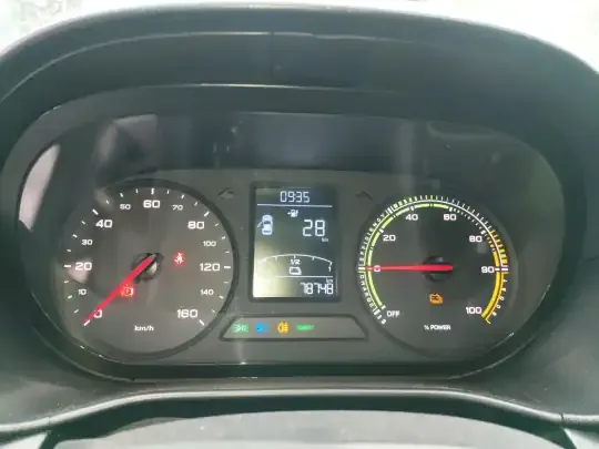 Roewe Clever 2021 (48400 км)
