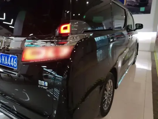 Toyota Vellfire 2021 (79600 км)