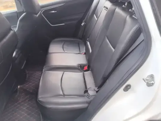 Toyota RAV4 2021 (72400 км)