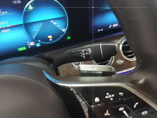 Mercedes-Benz E-Class New Energy 2021 (38900 км)