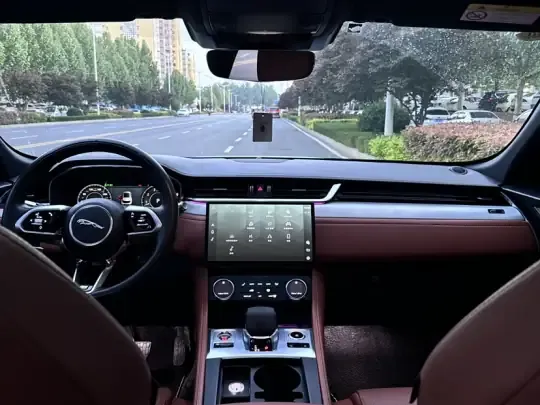 Jaguar F-PACE 2021 (87400 км)
