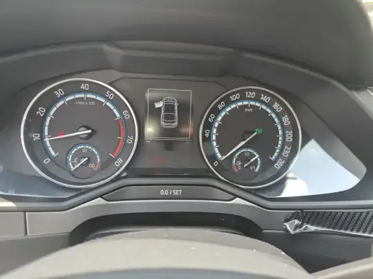 Skoda Superb 2021 (122100 км)