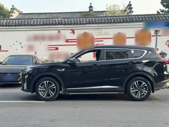 JETOUR X70 PLUS 2021 (26900 км)