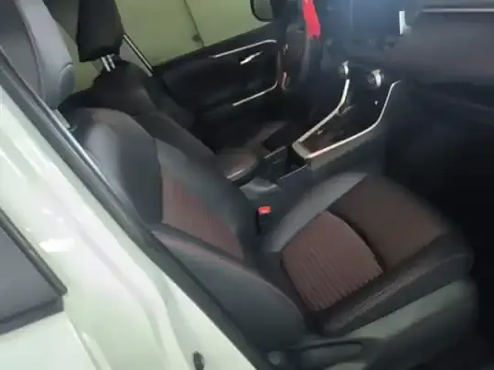 Toyota RAV4 Rongfang Plug-in Hybrid 2021 (47200 км)