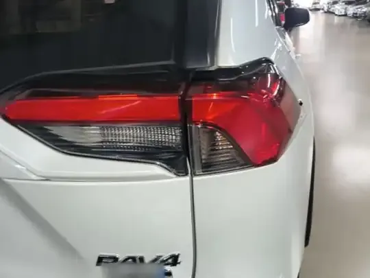 Toyota RAV4 Rongfang Plug-in Hybrid 2021 (47200 км)