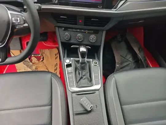 Volkswagen Sagitar 2021 (76900 км)