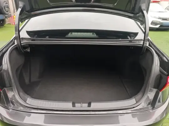 Volkswagen Sagitar 2021 (76900 км)
