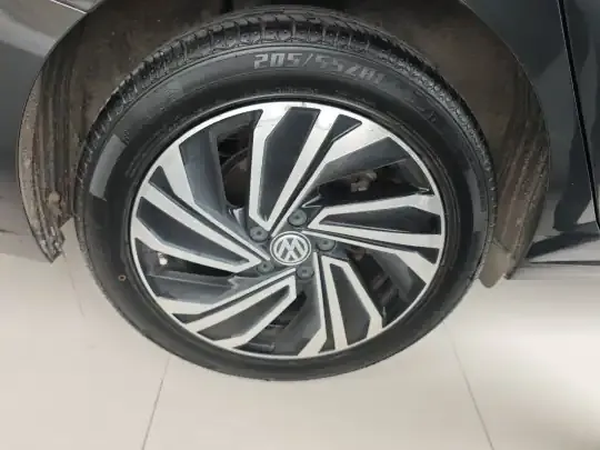 Volkswagen Sagitar 2021 (92100 км)