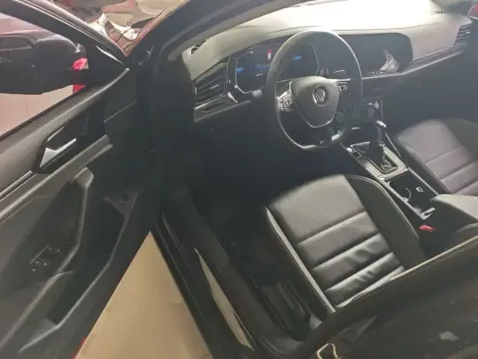 Volkswagen Sagitar 2021 (92100 км)