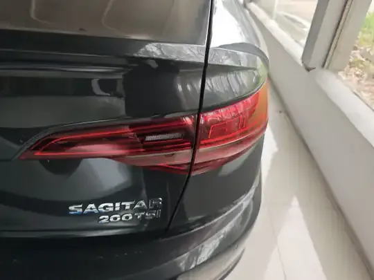 Volkswagen Sagitar 2021 (92100 км)