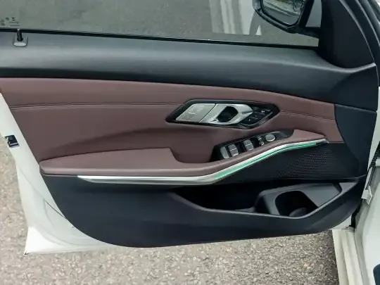 BMW 3 Series 2021 (111100 км)