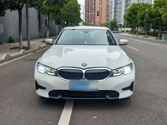 BMW 3 Series 2021 (111100 км)