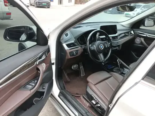 BMW X1 2021 (50700 км)
