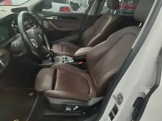 BMW X1 2021 (63099 км)