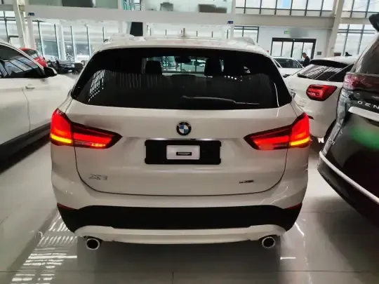 BMW X1 2021 (63099 км)