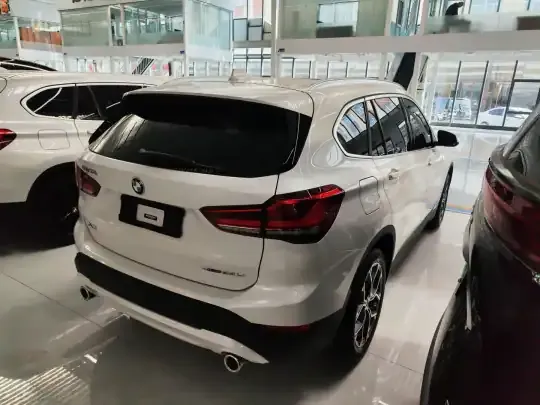 BMW X1 2021 (63099 км)