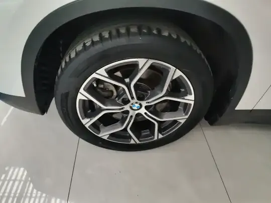 BMW X1 2021 (63099 км)