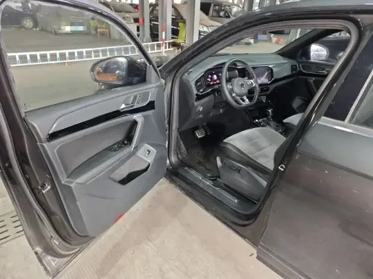 Volkswagen Tayron 2021 (29700 км)