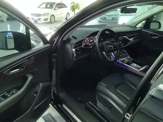 Audi Q7 2022 (80300 км)