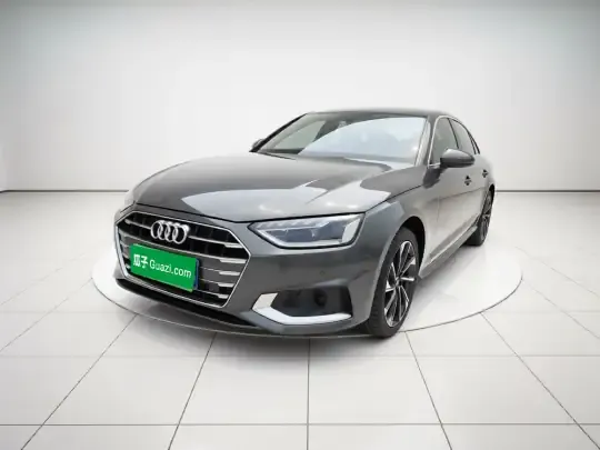 Audi A4L 2022 (22800 км)