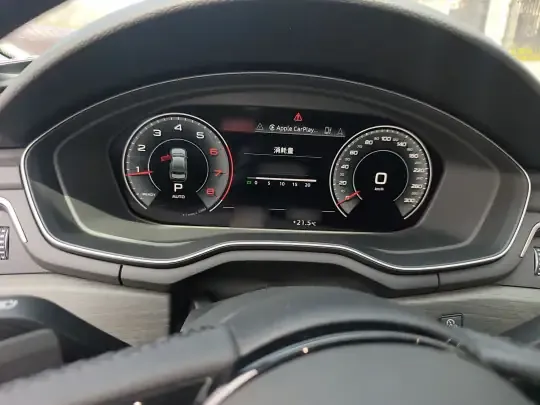 Audi A4L 2022 (22800 км)