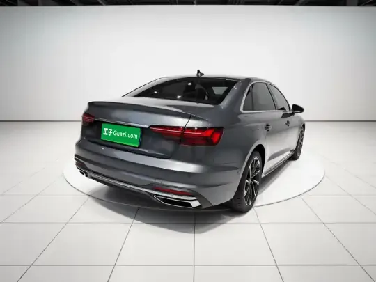 Audi A4L 2022 (22800 км)