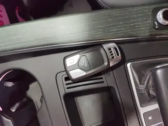 Audi A4L 2022 (74600 км)
