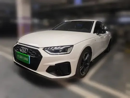 Audi A4L 2022 (34800 км)