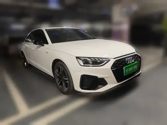 Audi A4L 2022 (34800 км)